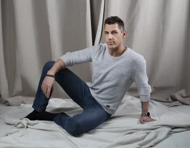 PhilFeather Casual Pic 3