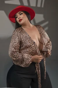 Amanda-Cruz 😏 Cowgirl Pic 2