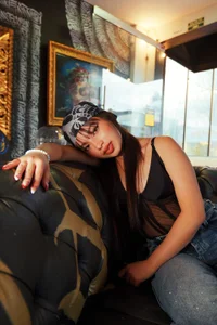 Mady_Pink Public Billede 3