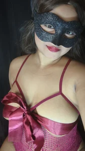 Somya_69 Red ♥️ Queen 👑 Pic 6