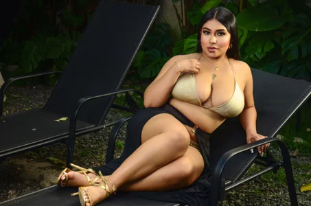 Kendall-Moll "Where the Body Merges with Water, Desire is Born."🌸💦 Pic 5