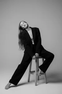 KateRedgar In black outfits Pic 6