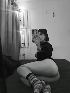 manddy_girl Piel y sombra Pic 5