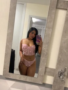 Meganlove__ Hello 💋 Foto 2