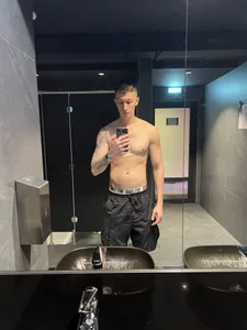 ohh_dani I am Foto 2