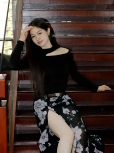 Nancy-888 Public Pic