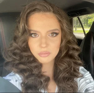 isabella_cross Public Pic 2