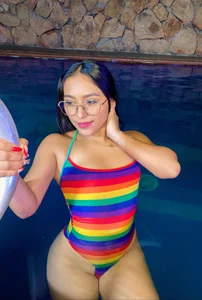 AmyStar1 colored party ... above me ⭐ Immagine  3