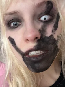HannahHolliss experimental make-up Hình