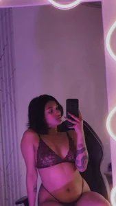 PEACHY_TAY Kiss Foto