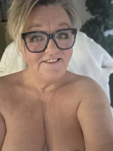 BridgetBlueEyes Public Immagine  6