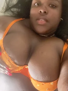 BouncyBBW: Public ( 7 фото)