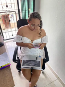 Alice_Liora Public Pic 2