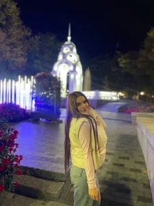 Angelina_REU evening promenade Immagine  5