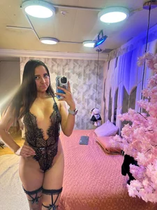 Nayarak_velver I want you to cover my body with your tongue 😈🔥 Poză 4