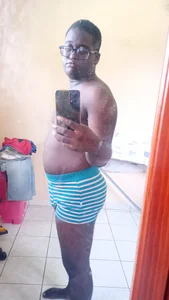 Jeanlaurent_972 Photo en boxer devant un miroir Gambar 3