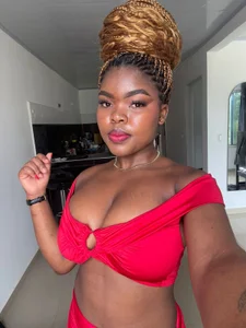 Yasminbrattz A PASSIONATE GIRL 🥵💋❤ Immagine  3