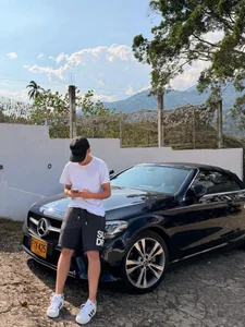 Isaac_Collins_ Hey Pic 3