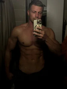 Georgearmwrestlerのheyの枚の写真