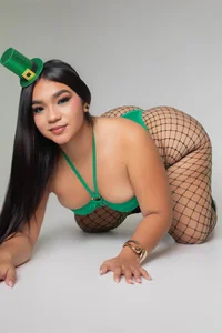 RavenStewart1 St. Patrick's Day never looked so good🍀🌟 Foto 7