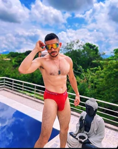 Zdjęcia Reiko_85_ Sunny day, pool and relaxation:  8