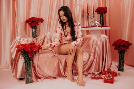 IvyEllis Who wants to be my Sugar Valentine?😍🌈 Bilde 5