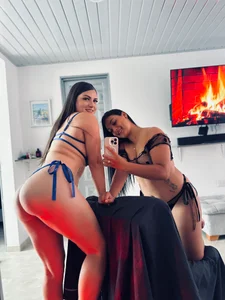 nicolexxaleja very hot girls🔥🥵 Εικόνα