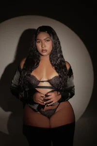 madisoncurt_ Playing with shadows Foto 7