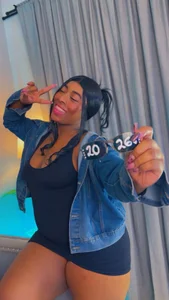 Kendallbleer HAPPY NEW YEAR 2026📸🖤 Pic 6