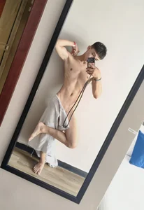 joji__spencer 🍆😋 Bilde 8
