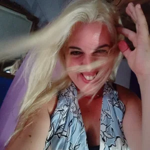 Melina_Vesper: Public ( фото)