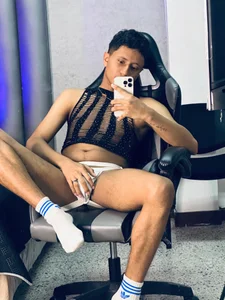 come on! de _Leohot_  4 Imagens