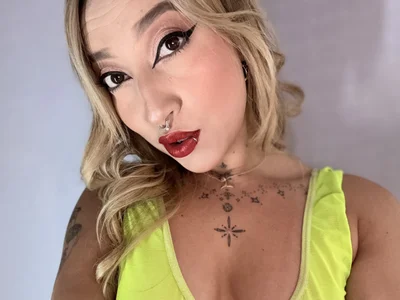 MollyCruz 🥵🫦 Pic 2