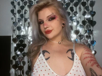 DriveThruDolls HAPPY VALENTINES DAY 💕 Pic 4