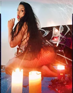 Kim_roussee Hallowe Bilde 7