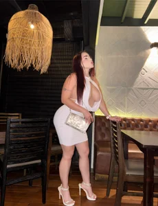 jessy_rios One look from you and I’m completely undressed Pic