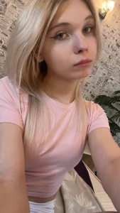 Blondy_Fina Public Pic 5