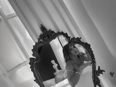 emma-conti2 Sensuality elegant 🔥 Immagine  6