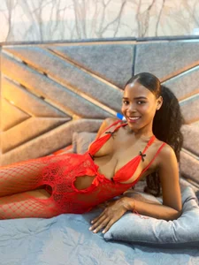 Sexy and hot girl right here 👠 od SASHA_BROWNIE__  snímek