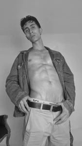 sammy_and_ithanSexy in black and white Bild 5