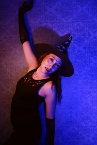 intime_zoneのWitch! Happy Halloween 2024の 4枚の写真