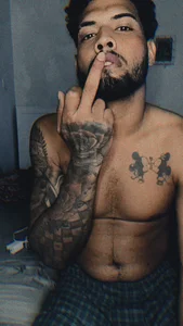 Laboriyeldomi Yoo Foto 2