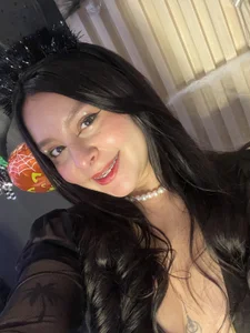 EmaJames25 🎃 Pic 2