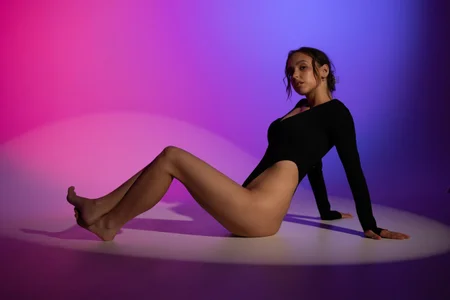 SandraTucker Sexy body Pic 2