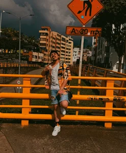 Public od Bry__  6 snímek