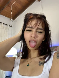 MelodyMansson Good morning, my sweet sinner ☀️💫 I’m live from 8:30 a.m. to 3:30 p.m., craving to play with your i Immagine  2