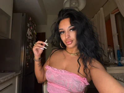 Public de DemiCharm  4 Imagens