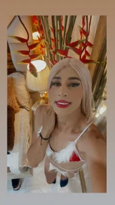 CharlotteBigCock So sexy Charlotte Pic 5