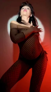 Melissa_Fane Hold on tight, my fans! Gambar