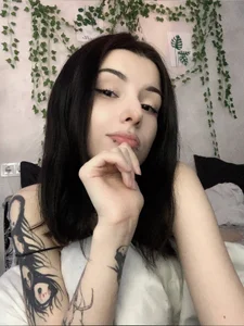 LeonaHinnes Public Pic 5